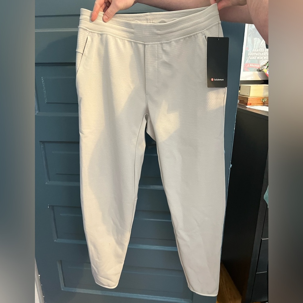 Men’s Lululemon Joggers - Cream, MEDIUM NWT